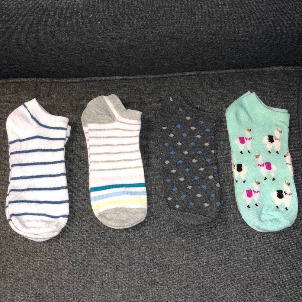 4 Pair Girl’s Ankle Socks L/XL 10/12 Stripe Diamond llama NWOT